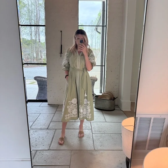 Julia Amory with Arron Green Embroidered Puff Sleeve Midi Dress - Picture 2 of 6